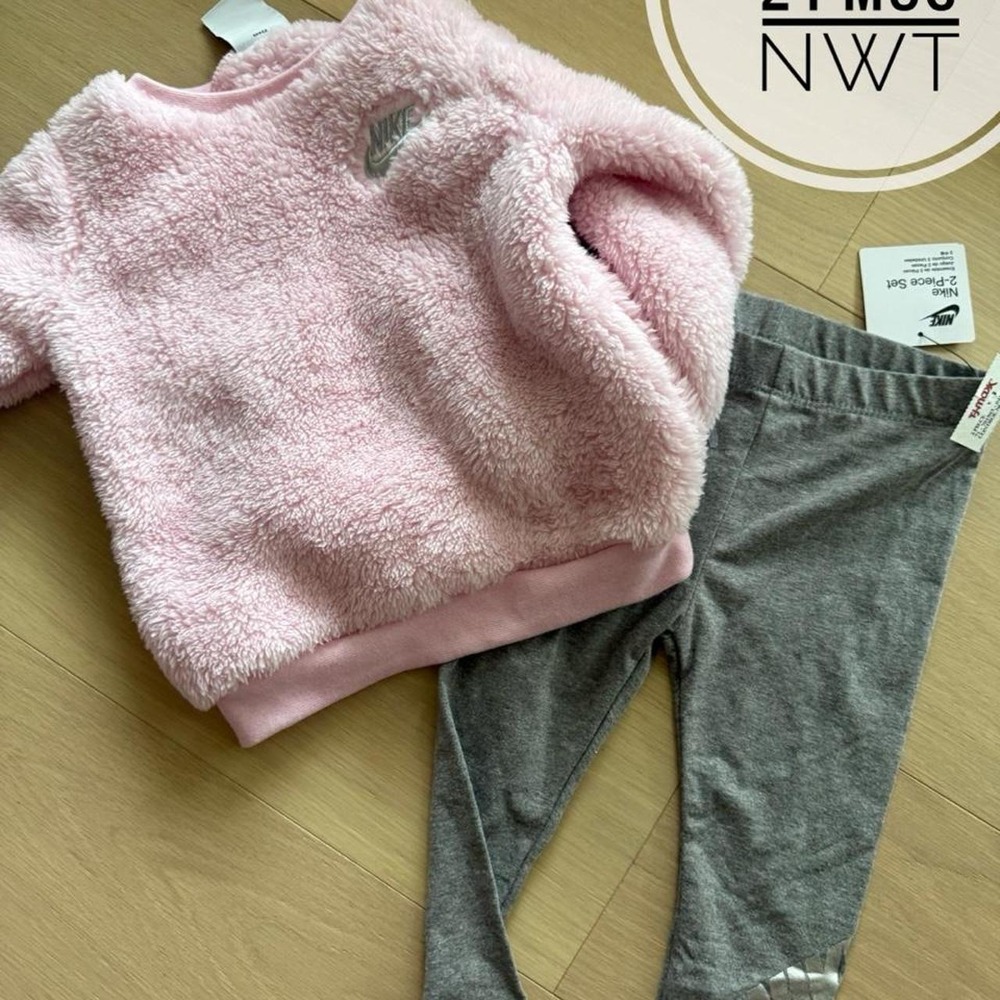 New Nike Sherpa sweatshirt pink gray set - size 24 mos